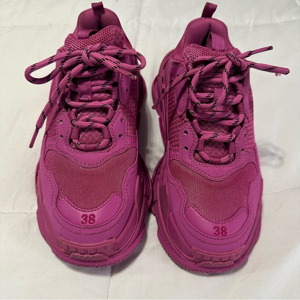 Balenciaga
Triple S 'Fluo Pink' Chunky Sneakers - Picture 2 of 9